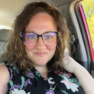 Meet your Posher, Christine